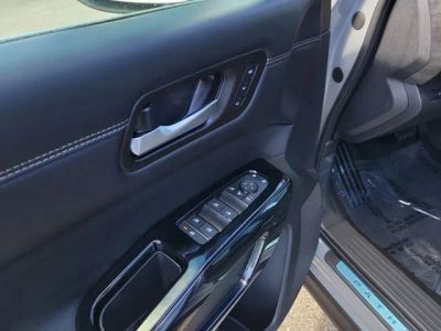 2026 Nissan Pathfinder — engine compartment view