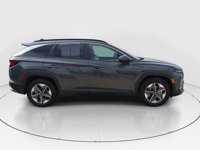 2025 Hyundai Tucson — photo 8 view