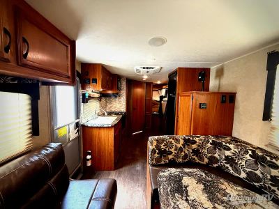 2016 Starcraft Travel Star — interior view