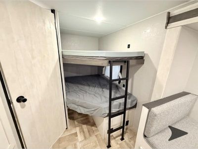 2022 Coachmen RV Shasta - Photo 9