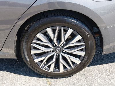 2025 Nissan Altima - Photo 10
