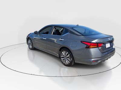 2025 Nissan Altima - Photo 5