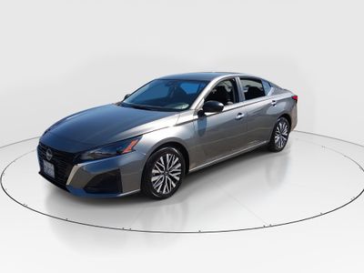 2025 Nissan Altima - Photo 3