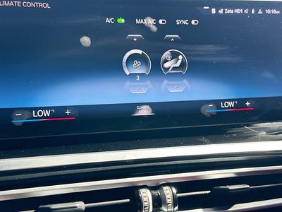 2023 BMW 3 Series — photo 16 view