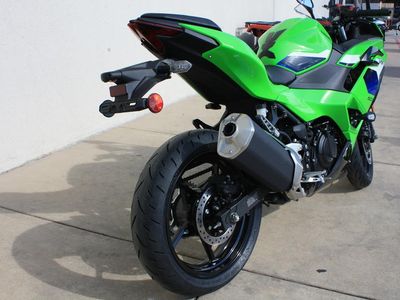 2026 Kawasaki Ninja 500 - Photo 4
