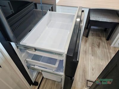 2026 Venture RV SportTrek - Photo 28