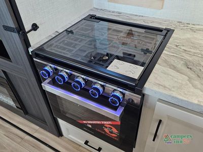 2026 Venture RV SportTrek - Photo 18