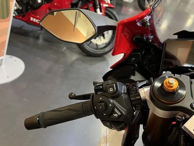 2026 Yamaha YZF-R7 70th Anniversary Edition - Photo 7