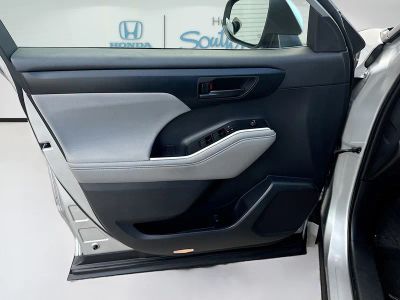 2020 Toyota Highlander — photo 19 view