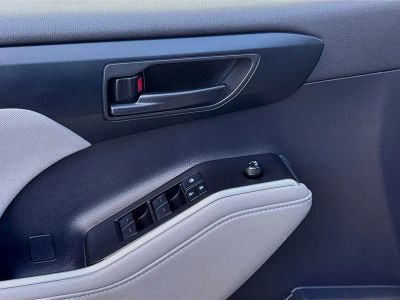 2020 Toyota Highlander — photo 16 view
