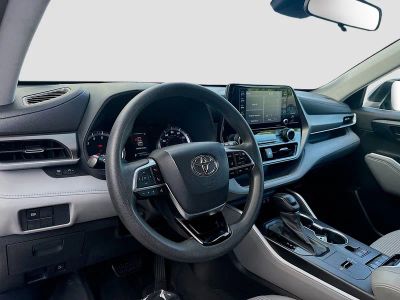 2020 Toyota Highlander — photo 9 view