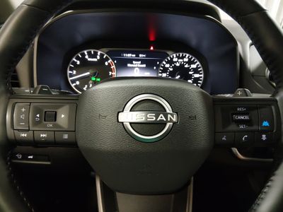 2025 Nissan Rogue — photo 12 view