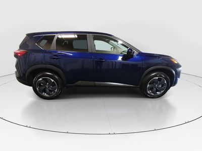 2025 Nissan Rogue — photo 8 view