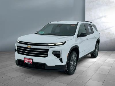 2026 Chevrolet Traverse — front three-quarter view