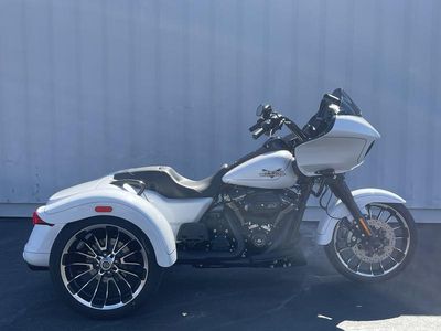 2025 Harley-Davidson FLTRT - Road Glide 3 - Photo 6
