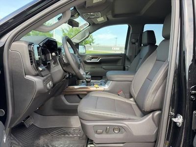 2026 Chevrolet Silverado 1500 — photo 32 view