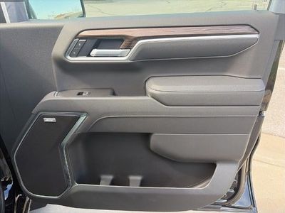 2026 Chevrolet Silverado 1500 — photo 12 view