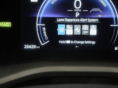 2025 Toyota Camry FWD - Photo 39