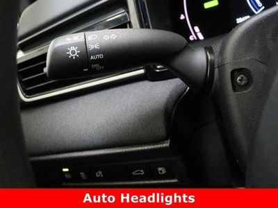 2025 Toyota Camry FWD - Photo 24