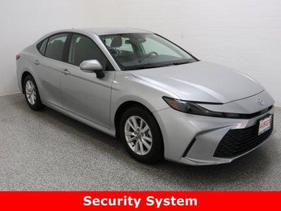 2025 Toyota Camry FWD - Photo 4