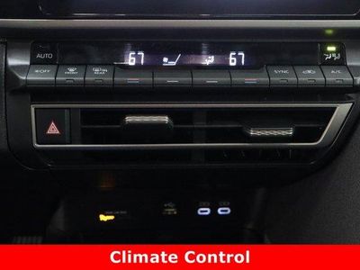 2025 Toyota Camry FWD - Photo 19