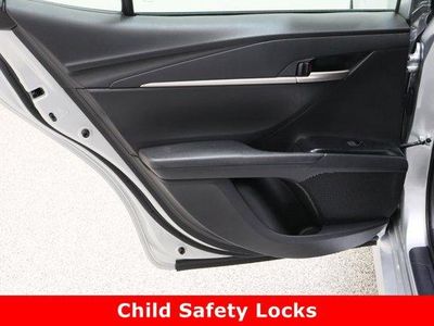 2025 Toyota Camry FWD - Photo 25