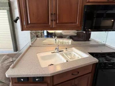 2002 Fleetwood 36T — photo 20 view