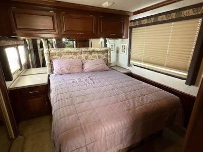 2002 Fleetwood 36T — photo 41 view
