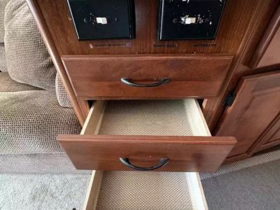 2002 Fleetwood 36T — photo 24 view