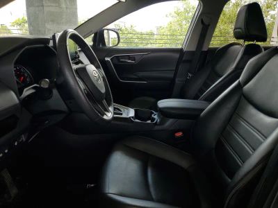 2021 Toyota RAV4 — photo 16 view