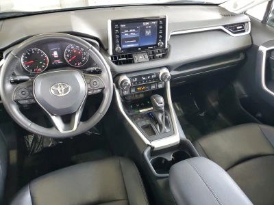 2021 Toyota RAV4 — photo 12 view