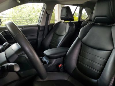 2021 Toyota RAV4 — photo 17 view