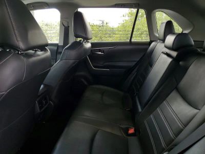 2021 Toyota RAV4 — photo 9 view