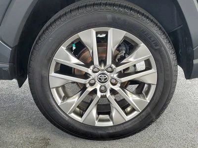 2021 Toyota RAV4 — photo 7 view