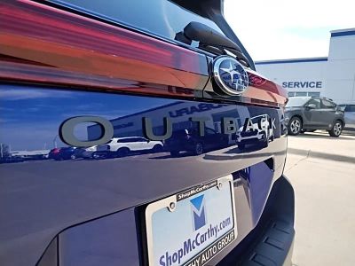 2026 Subaru Outback — photo 13 view