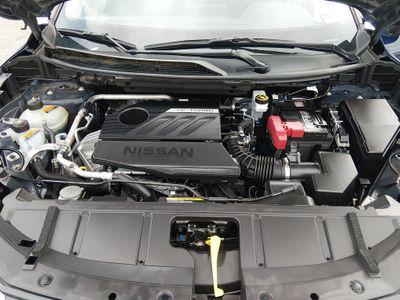 2025 Nissan Rogue — photo 9 view