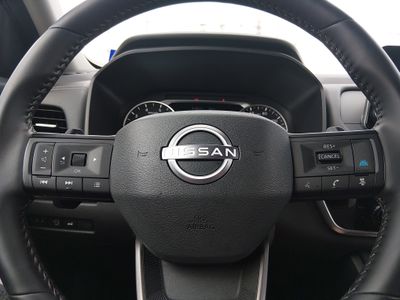 2025 Nissan Rogue — photo 12 view