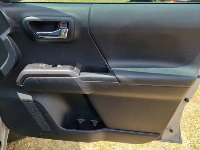 2020 Toyota Tacoma — photo 15 view