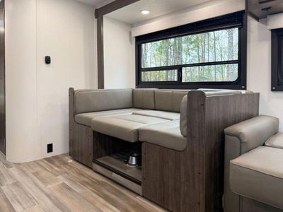 2026 Jayco Redhawk SE - Photo 6