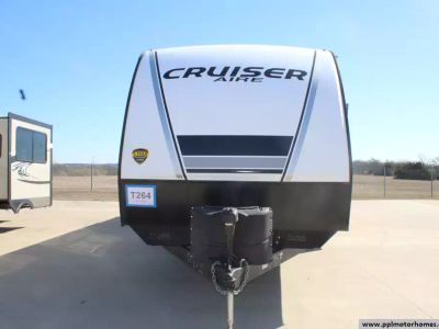 2023 Crossroads 33BHB — rear three-quarter view