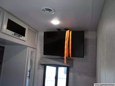 2023 Crossroads 33BHB — photo 10 view