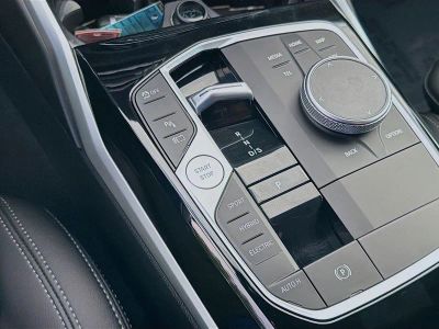 2024 BMW 3 Series — photo 13 view