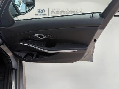 2024 BMW 3 Series — photo 31 view