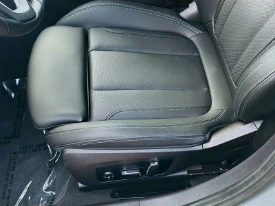 2024 BMW 3 Series — photo 15 view