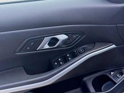 2024 BMW 3 Series — photo 14 view