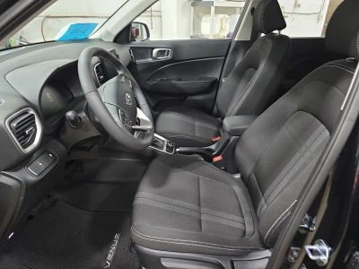 2026 Hyundai Venue — photo 9 view