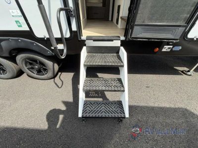 2027 Forest River RV Cherokee Arctic Wolf — photo 19 view