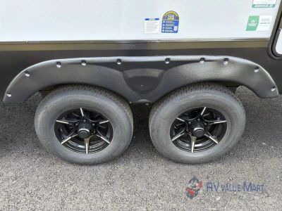 2027 Forest River RV Cherokee Arctic Wolf — photo 10 view