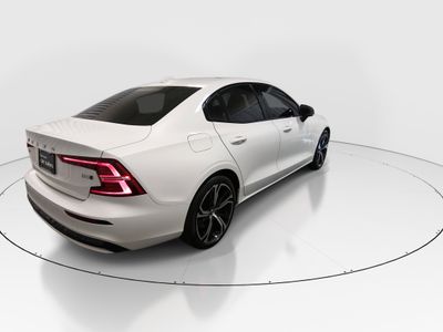 2024 Volvo S60 - Photo 7