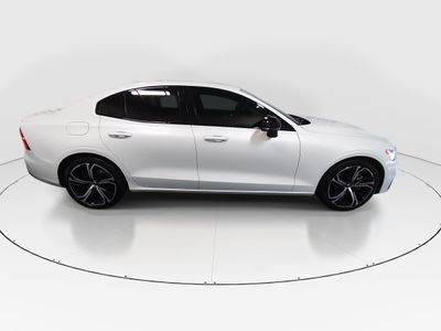 2024 Volvo S60 - Photo 8